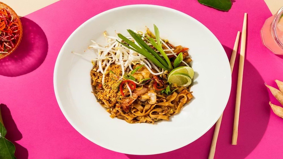 Authentic Thai dishes served at Fuchsia Urban Thai restaurant in Dubai featuring Pad Thai, Green Curry, Tom Yum Soup, and Mango Sticky Rice.