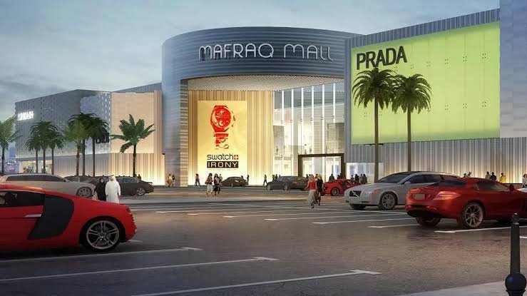 Mafraq Mall Abu Dhabi entrance and shopping area